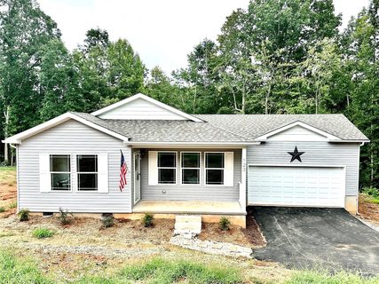 123 Big Bertha Drive sold home in Augusta Greens, Statesville, NC