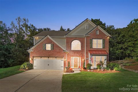 705 Moss Creek Drive sold home in Matthews Estates, Matthews, NC