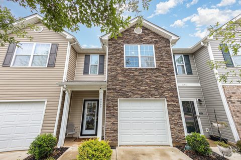 9060 Bradstreet Commons Way sold townhome in Crossley Village, Charlotte, NC
