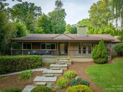 11 Lakeview Road