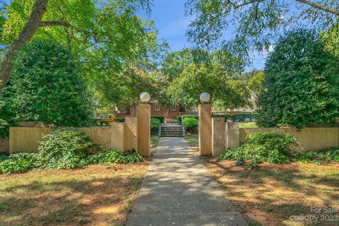 1121 Myrtle Avenue A1, #4 sold condo in Myrtle Square, Charlotte, NC