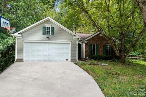 7205 Preakness Stakes Lane sold home in Cedar Lane Farms, Charlotte, NC