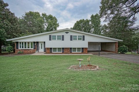 2773 Magnolia Street sold home in Shamrock Park, Conover, NC