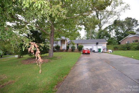 7216 Kilcullen Drive sold home in Springbrook, Charlotte, NC