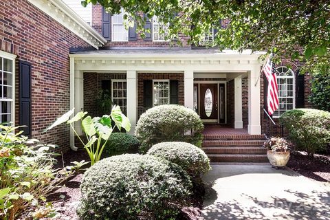 8017 Birdie Court