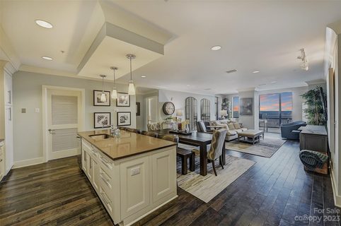 222 S Caldwell Street 2008 sold home in Second Ward, Charlotte, NC