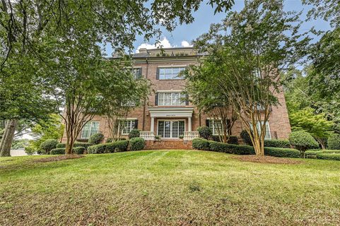 970 Queens Road