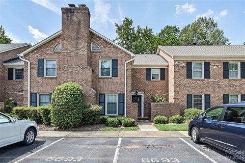 6693 Bunker Hill Circle