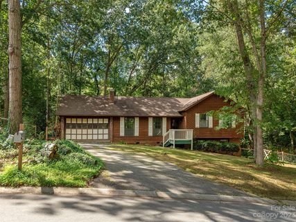 7 Jean Drive sold home in The Oaks, Asheville, NC