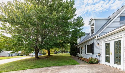 Previously sold for $412,500