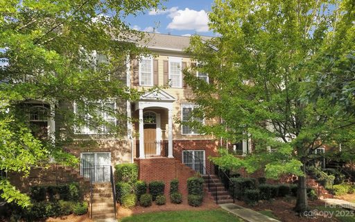 Previously sold for $440,000