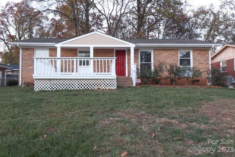 1009 Dunleigh Drive sold home in Westwood, Charlotte, NC