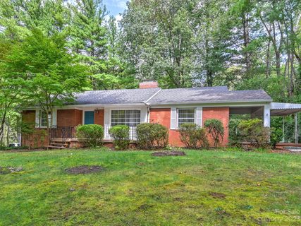 2 Maplewood Parkway sold home in Grovewood Park, Asheville, NC