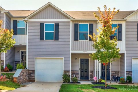 1480 Mulberry Ridge Drive sold townhome in oak Ridge Townhomes, Newton, NC