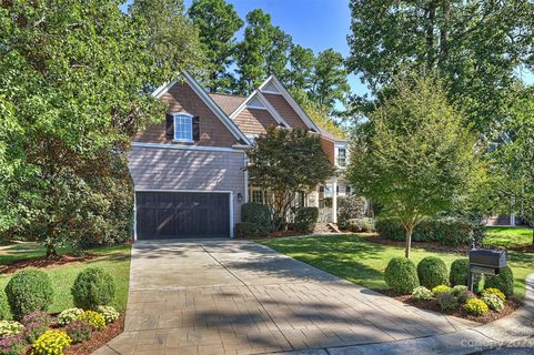 3317 Old Closeburn Court