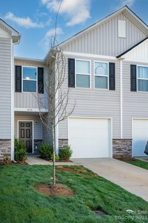 1476 Mulberry Ridge Drive sold townhome in Oak Ridge Townhomes, Newton, NC