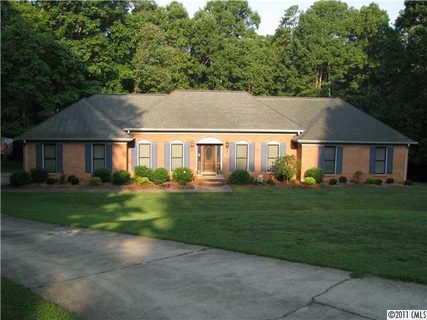 1313 Azalea Trail