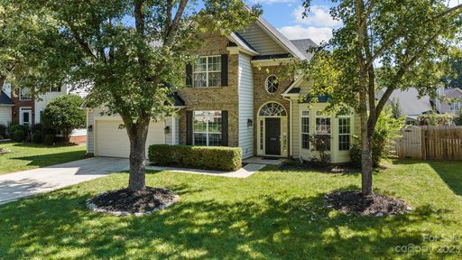 9330 Autumn Applause Drive sold home in Blakeney Heath - Fieldstone, Charlotte, NC