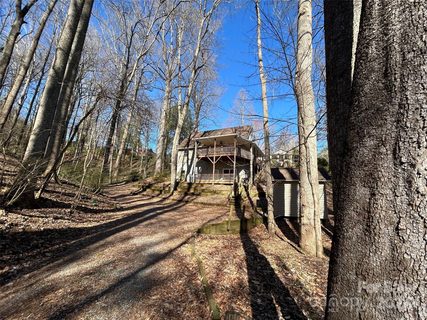 215 Atkins Loop