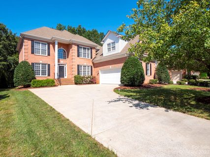 11849 James Richard Drive sold home in Vanderbilt at Providence, Charlotte, NC