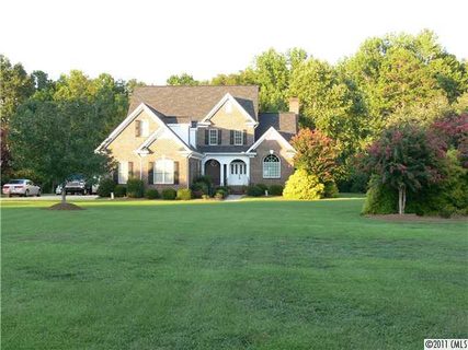 2825 Forest Lawn Drive Lots 3,4