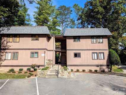 11 Lake Drive B2