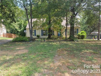 4808 Chestnut Lake Drive