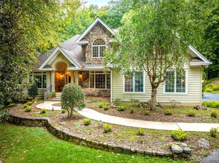 165 Sanctuary Drive sold home in Sanctuary Cove, Waynesville, NC
