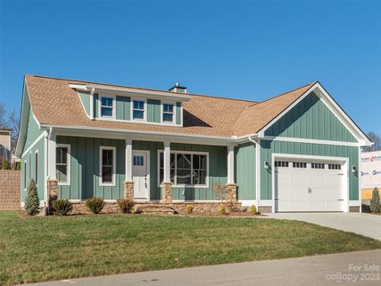 102 Olde Oak Way sold home in Olde Oak, Hendersonville, NC