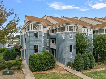 18773 Vineyard Point Lane sold home in Shelter Cove, Cornelius, NC
