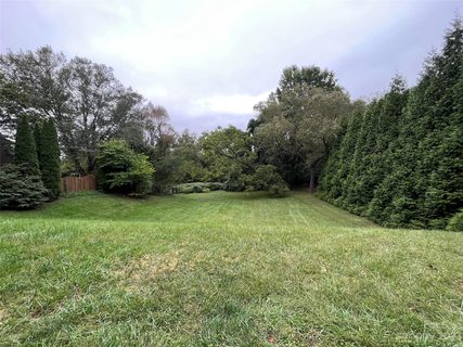 842 9th Avenue sold lot in The Pines II, Hickory, NC
