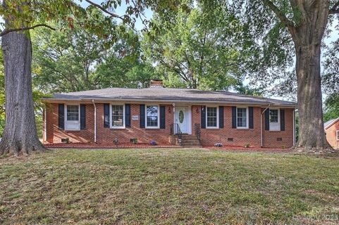 1000 Creekbriar Avenue