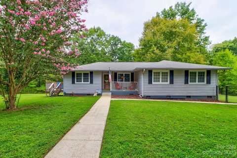 576 Mahaffey Drive sold home in Hillcrest Acres, Salisbury, NC
