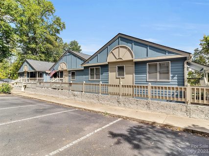 77 Whitfield Way