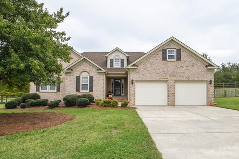 2914 Loxdale Farms Drive sold home in Loxdale Farms, Monroe, NC