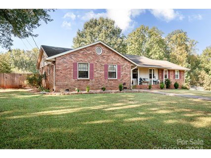 9051 Singingpine Road sold home in Westmoreland, Charlotte, NC