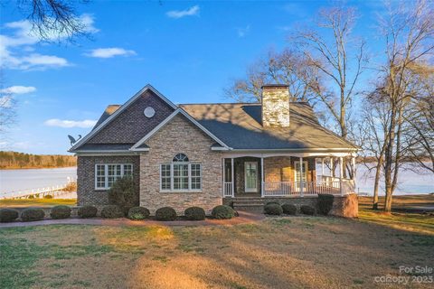 9217 Azalea Road sold home in Crescent Land and Timber, Sherrills Ford, NC