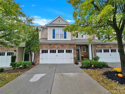 11044 Lucky Horseshoe Lane