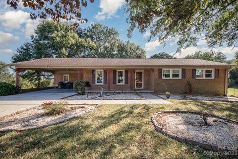 910 Woodland Drive sold home in Oak Springs, Shelby, NC