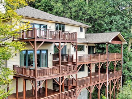 62 Fortune View Drive