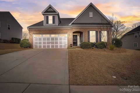 144 Chertsey Drive sold home in Wellesley East, Mooresville, NC