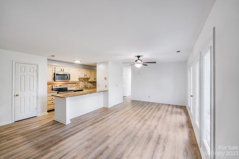 10214 Rose Meadow Lane H sold condo in Rose Meadow, Charlotte, NC
