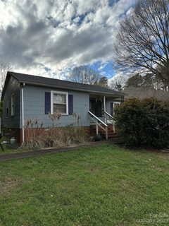 210 Commodore Loop