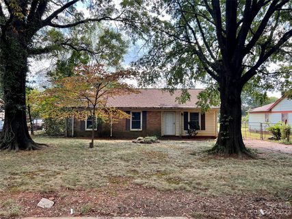 805 Dedmon Drive