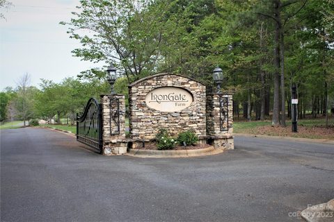 844 Bellegray Road sold lot in Irongate Farm, Clover, SC