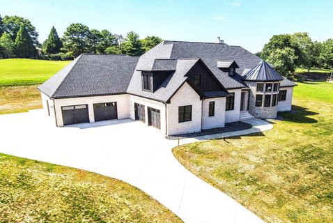 2656 Birdie Lane