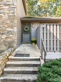 211 Crowfields Drive