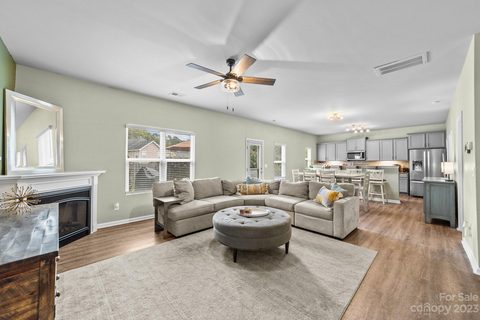 5324 Colonial Garden Drive