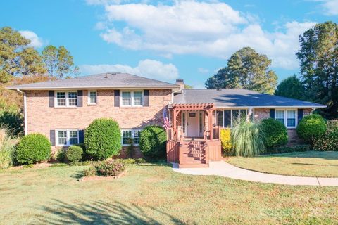 3900 St Regis Drive