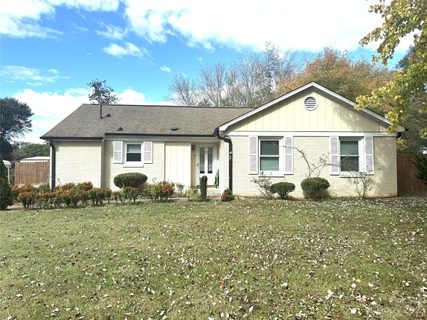 5900 Falstaff Drive